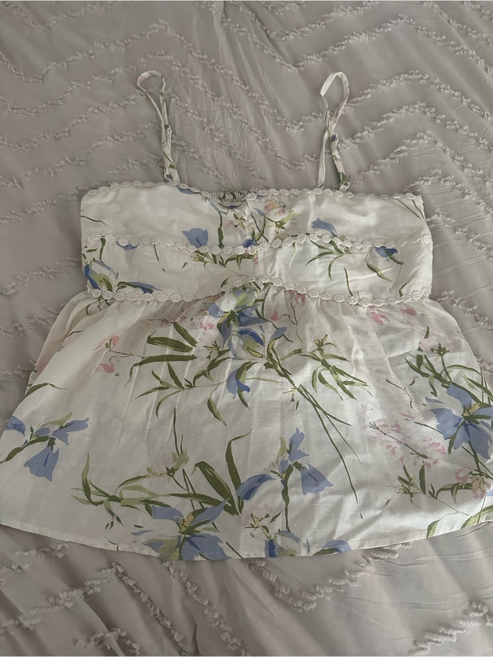 Floral Spaghetti Strap Tank Top in White and Blue